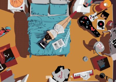 illustration d'une chambre avec une jeune fille sur son lit qui écrit sur une vielle machine a écrire. Toute la pièce est vu du dessus